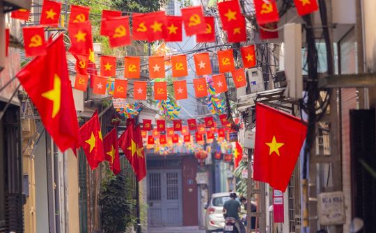 Hoàn thiện tổ chức và chính sách đối với đội ngũ ở cơ sở