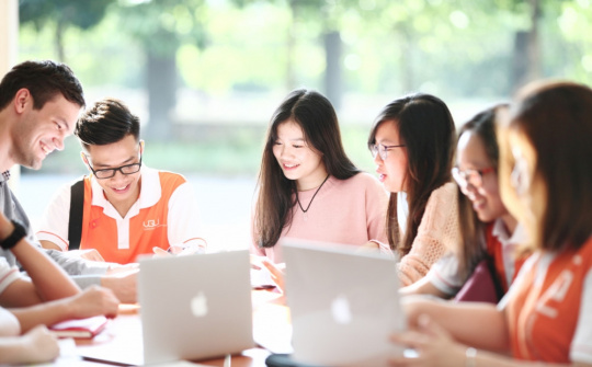 Công khai, minh bạch và trách nhiệm giải trình trong giáo dục đại học, cao đẳng ở Việt Nam: Thực trạng đầu ra và những vấn đề đặt ra từ thị trường lao động