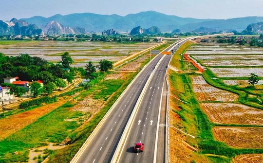 Thêm 1.017km cao tốc: Hoàn thiện mạng lưới, khơi thông nguồn lực