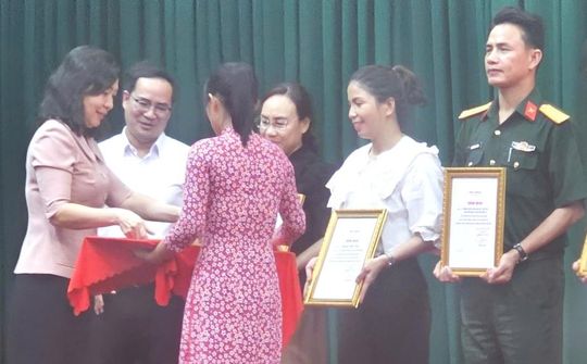 Không để “khoảng trống” cho thông tin xấu độc