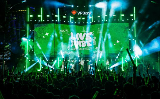Cần Thơ: Đêm nhạc "VPBank Live the Vibe - Move Together" tạo điểm hẹn cho giới trẻ