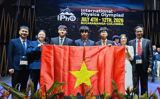 Đội tuyển Việt Nam lập thành tích lịch sử tại Olympic Vật lí quốc tế 2026