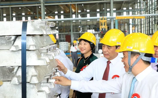 Nhôm thỏi "Made in Vietnam": Bước tiến mới của Việt Nam trong chuỗi cung ứng vật liệu toàn cầu