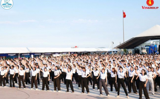 "Người dân Khánh Hòa nói tiếng Anh": Kiến tạo lợi thế cạnh tranh mới cho điểm đến