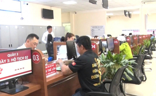 Châu Đốc: Từ “Bình dân học vụ số” đến công dân số