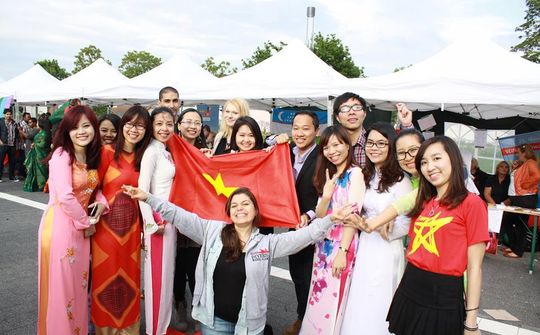 Đầu tư cho tri thức toàn cầu: Mở rộng không gian hội nhập từ chính sách hỗ trợ người học và giảng viên