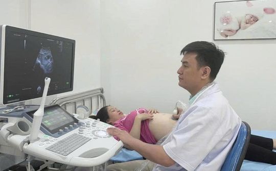 BSCKII. Trần Quý Khánh: Nước mắt hạnh phúc cùng phụ nữ vượt cạn thành công