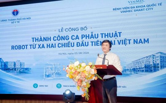 Lần đầu tiên tại Việt Nam – Vinmec phẫu thuật xuyên việt hai chiều bằng Robot cách xa 1.700km