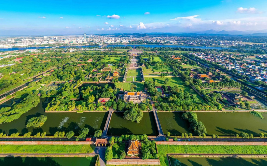 Tiêu dùng nội địa và du lịch: Hai động lực giữ nhịp tăng trưởng của kinh tế Việt Nam