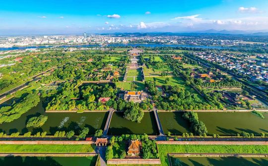 Tiêu dùng nội địa và du lịch: Hai động lực giữ nhịp tăng trưởng của kinh tế Việt Nam