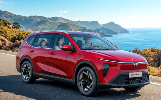 “Vì tương lai xanh” lần 2: Gia đình đổi sang VF MPV 7 được lợi gì?