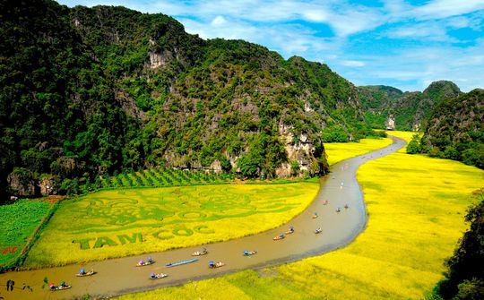 Thể chế mở đường cho du lịch trở thành động lực tăng trưởng mới