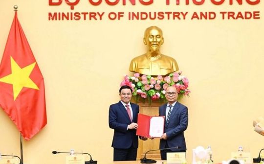 Kiện toàn lãnh đạo Bộ Công Thương trước yêu cầu phát triển công nghiệp, thương mại và hội nhập