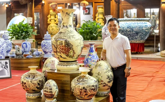 Nghệ nhân Ưu tú Đào Việt Bình: Dấu ấn nâng tầm và lan tỏa thương hiệu Gốm Kim Lan