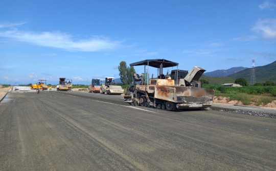 Cao tốc Vĩnh Hảo – Phan Thiết: Sản lượng thi công chuyển biến rõ rệt