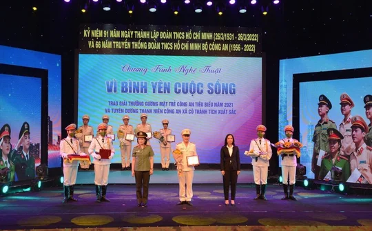 Đắk Nông: Phó trưởng Công an xã vùng biên nhiệt huyết với công việc