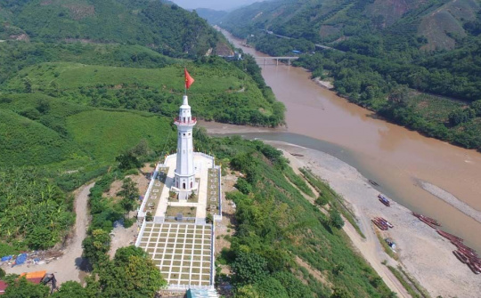 Cột cờ Lũng Pô: Điểm đến không thể thiếu của du khách