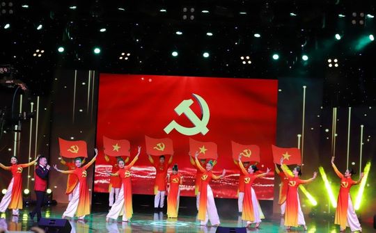 Thanh Hoá: Chương trình nghệ thuật “Niềm tin dâng Đảng” kỷ niệm 93 năm ngày thành lập Đảng