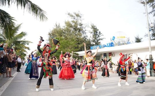 Nhiều hoạt động văn hoá đặc sắc, hấp dẫn trong mùa du lịch biển Sầm Sơn 2023