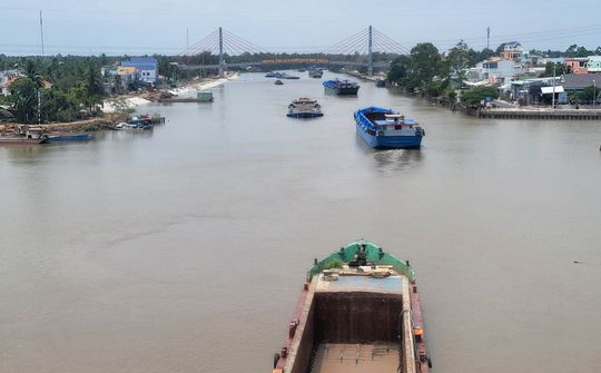 Nỗ lực thi công đảm bảo tiến độ dự án Nâng cấp kênh Chợ Gạo