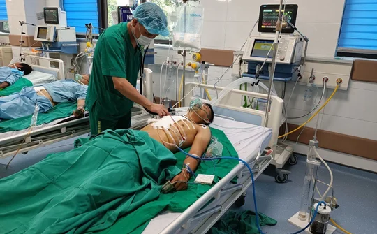 Thanh Hóa: Phẫu thuật thành công bệnh nhân bị đứt động mạch, rách mô phổi và thủng tim phải