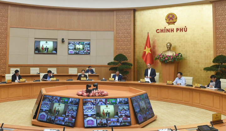 Thủ tướng yêu cầu nghiên cứu "hộ chiếu vaccine" và mở lại đường bay quốc tế có kiểm soát