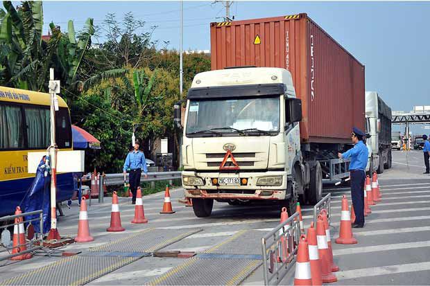 Từ ngày 20/3 đến 31/12/2021: Kiểm tra và xử lý xe quá tải, quá khổ