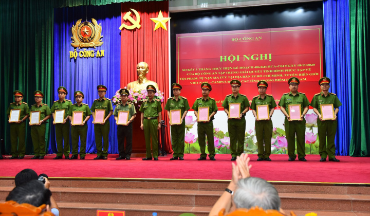 TPHCM: Phá kho tập kết lớn, phát hiện ma túy ‘ô long’, ‘đông trùng’