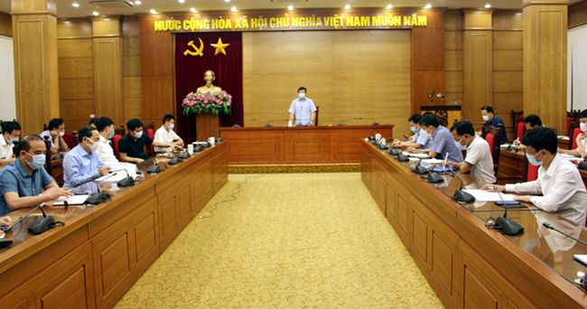 Đình chỉ công tác Phó Giám đốc phụ trách Sở Y tế và Chủ tịch UBND huyện Bình Xuyên do lơ là chống dịch