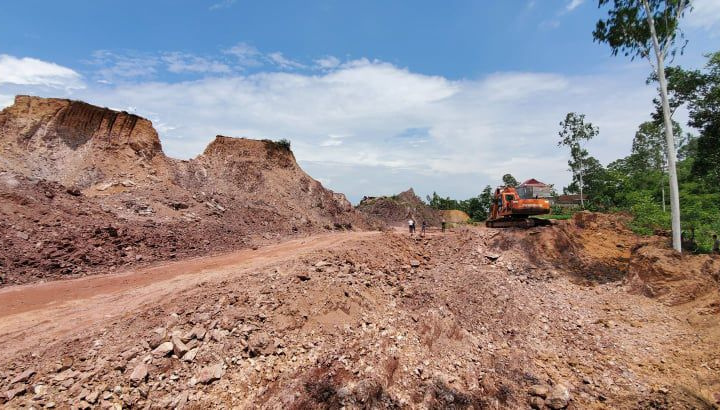 Phú Bình - Thái Nguyên: “Đất tặc” ngang nhiên khai thác trộm tài nguyên