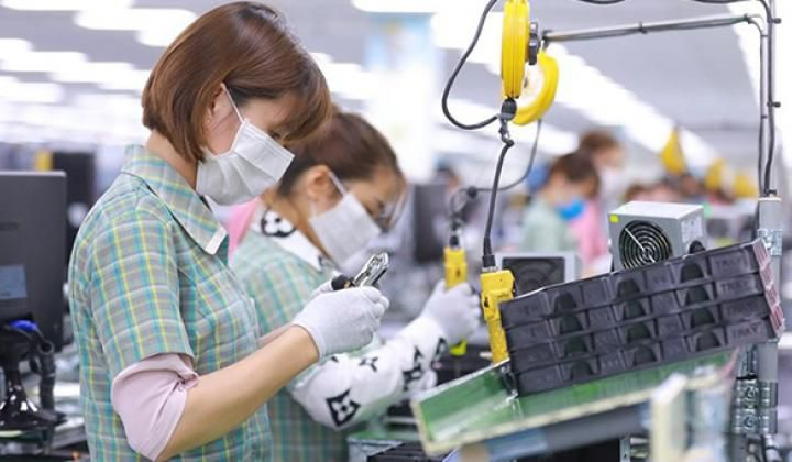 Ban hành chính sách hỗ trợ người lao động và người sử dụng lao động khó khăn do COVID-19