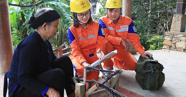 Phát triển kinh tế đi đôi với tiến bộ và công bằng xã hội