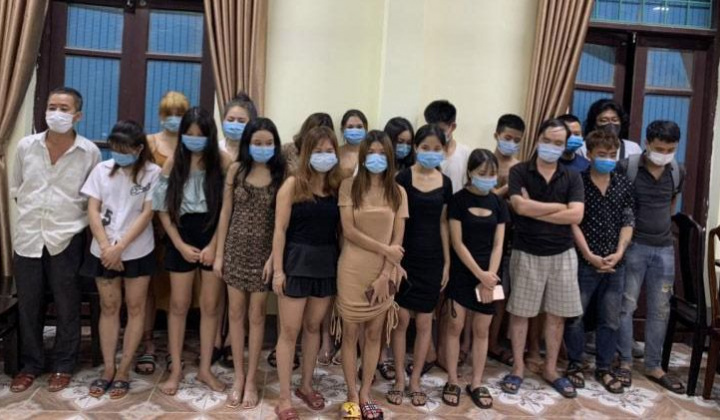 Vĩnh Phúc xử lý nghiêm quán Karaoke, nhân viên và khách vi phạm phòng chống dịch Covid-19