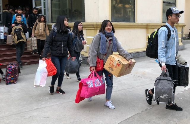 Đừng “làm khó” người dân về quê đón Tết