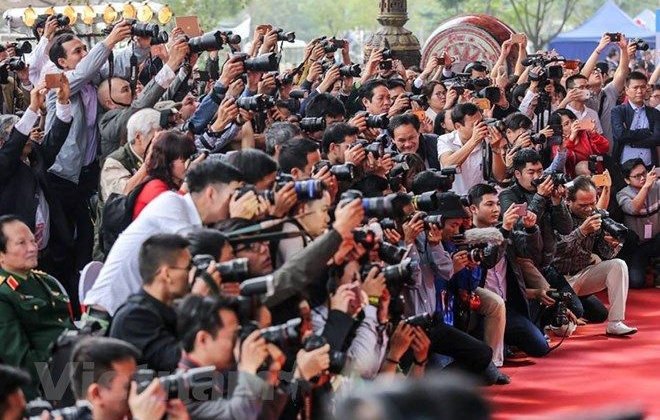 Phát huy vai trò của thiết chế truyền thông - báo chí trong đấu tranh chống tham nhũng