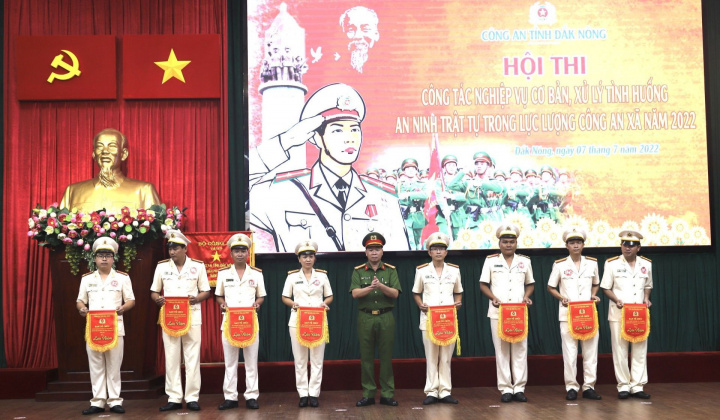 Hội thi công tác nghiệp vụ cơ bản và xử lý tình huống ANTT tại Công an xã ở Đắk Nông