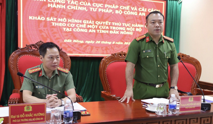 Đoàn khảo sát của Bộ Công an đánh giá cao Bộ phận một cửa nội bộ Công an Đắk Nông