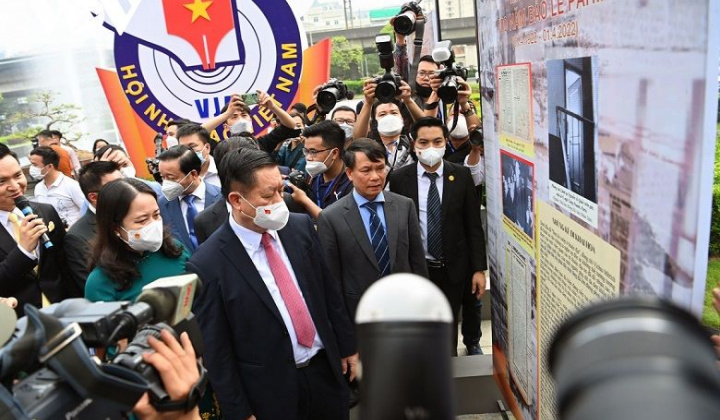 Vài suy nghĩ về chức năng phản biện xã hội của báo chí