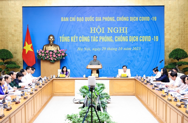 Việt Nam trở thành một trong những nước "đi sau nhưng về trước" về phòng chống dịch