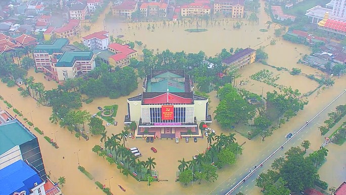 Tập trung ứng phó, khắc phục hậu quả mưa lũ tại khu vực Trung Bộ