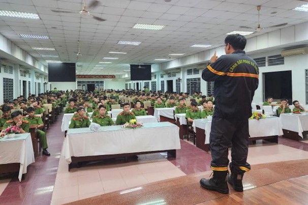 Bế giảng lớp Huấn luyện cơ bản kỹ năng, nghiệp vụ chữa cháy và CNCH cho chiến sỹ nghĩa vụ Khóa CS26 năm 2023