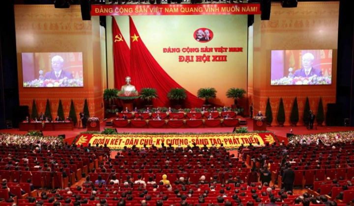 Định hướng, giải pháp giải quyết tốt mối quan hệ giữa thực hành dân chủ và tăng cường pháp chế, bảo đảm kỷ cương xã hội ở nước ta