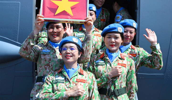 Việt Nam chủ động, tích cực hội nhập quốc tế, thúc đẩy đối ngoại quốc phòng, góp phần bảo vệ Tổ quốc từ sớm, từ xa bằng các biện pháp hòa bình