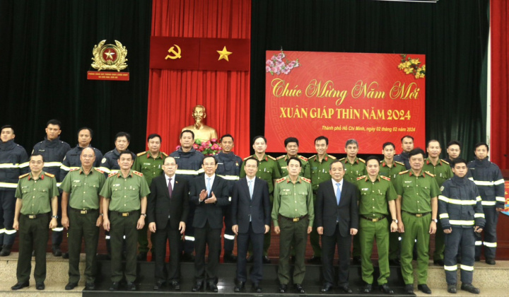 Chủ tịch nước Võ Văn Thưởng thăm, chúc tết Phòng Cảnh sát PCCC&CNCH, Công an TP.HCM