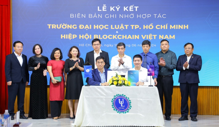 Lần đầu ra mắt AI tra cứu luật miễn phí tại Việt Nam