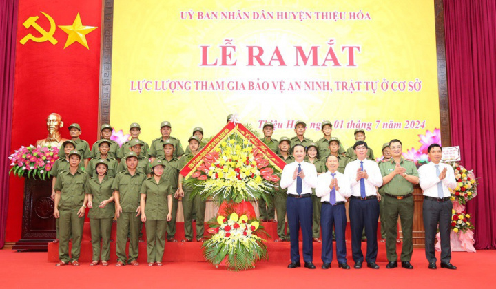 Thanh Hóa: Đồng loạt ra mắt lực lượng tham gia bảo vệ an ninh trật tự ở cơ sở