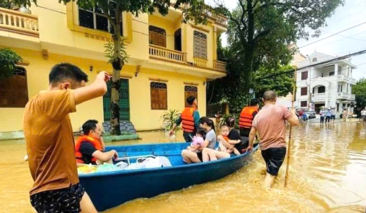 Khẩn trương cung cấp lương thực, nhu yếu phẩm cho người dân bị ảnh hưởng bởi bão số 3