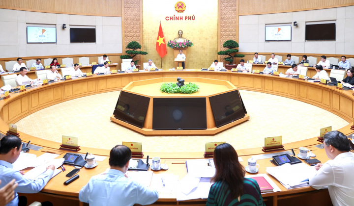 Thủ tướng: Pháp luật phải vừa quản lý chặt chẽ, vừa kiến tạo phát triển