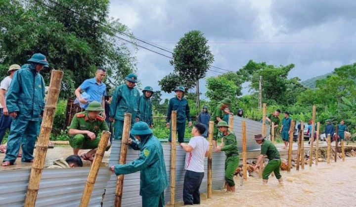 Khẩn trương khắc phục hậu quả bão số 10 và mưa lũ sau bão