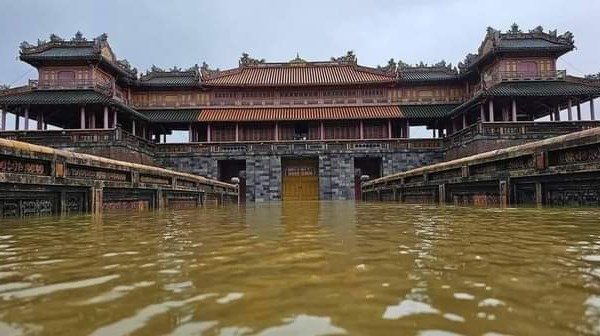 Khẩn trương khắc phục hậu quả mưa lũ, ổn định đời sống Nhân dân Trung Bộ